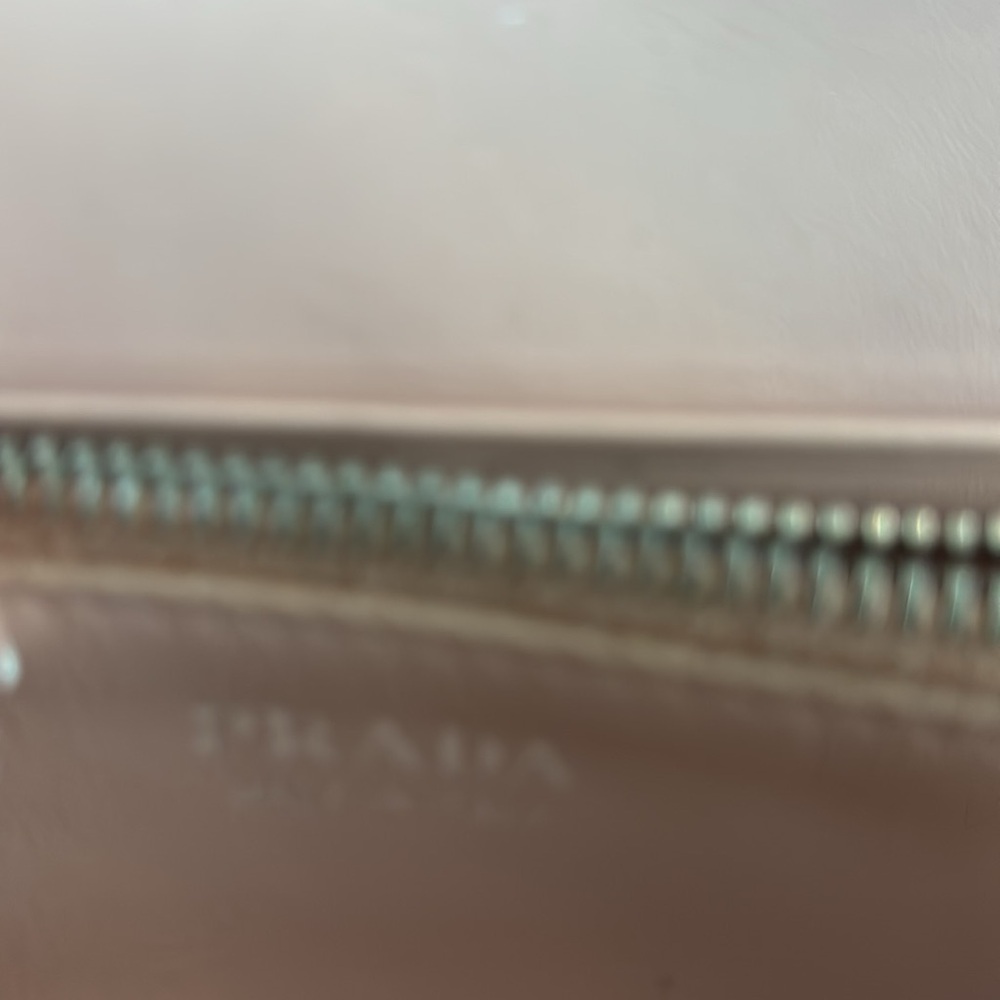 Prada Pink Continental Leather Wallet GREAT PRICE treat yourself - Picture 7 of 7
